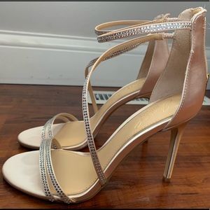 Brand new badgley Mischka champagne color heels